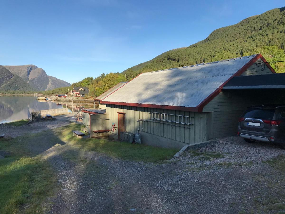 Seaside 3-Bedroom House Svelgen Eksteriør billede
